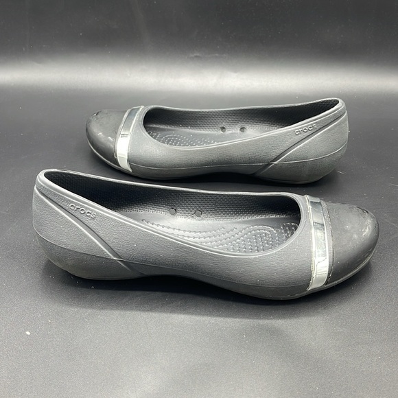 Crocs Sz 6W Cap Toe Black  Ballet Flats - Picture 4 of 8